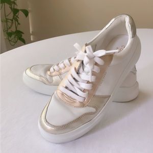 WOMAN’S COLE HAAN GRANDSERIES SNEAKERS